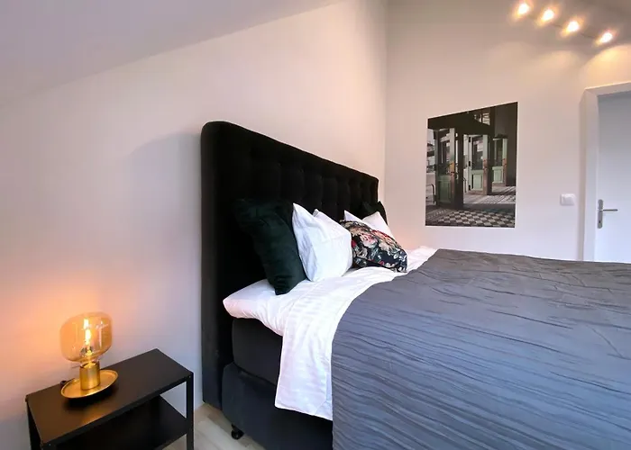 Apartamento Stilvolle Dachgeschosswohnungen Mit Balkon In Innenstadt Naehe *