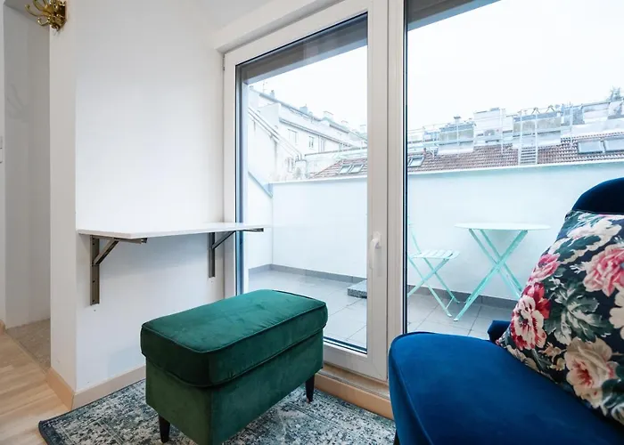 Stilvolle Dachgeschosswohnungen Mit Balkon In Innenstadt Naehe