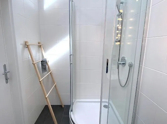 Stilvolle Dachgeschosswohnungen Mit Balkon In Innenstadt Naehe Apartamento Viena