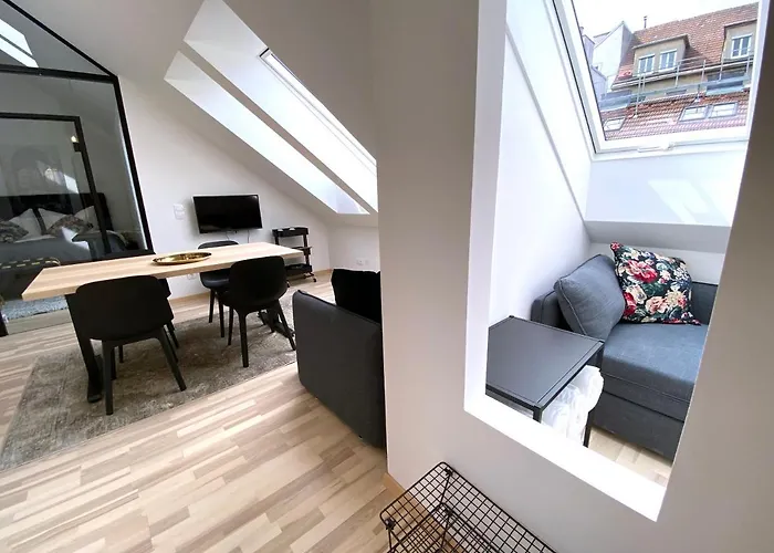 Apartamento Stilvolle Dachgeschosswohnungen Mit Balkon In Innenstadt Naehe