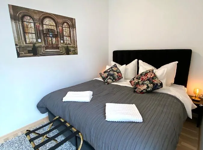 Stilvolle Dachgeschosswohnungen Mit Balkon In Innenstadt Naehe Apartamento *