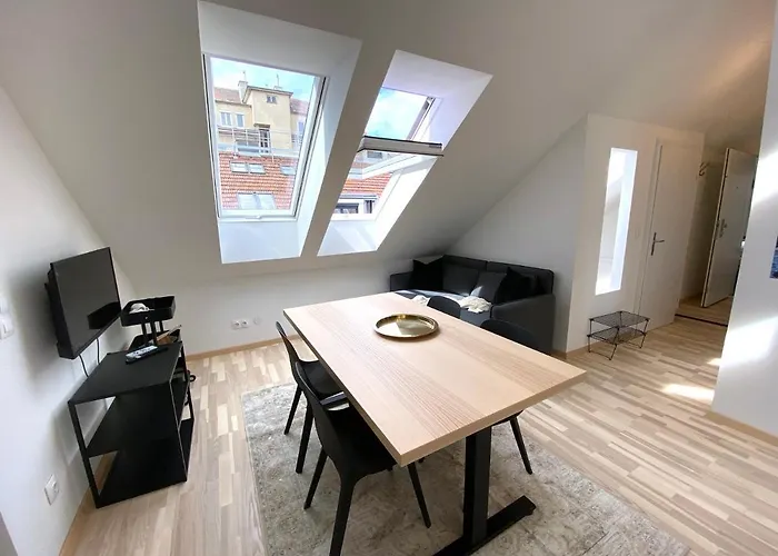 Apartamento Stilvolle Dachgeschosswohnungen Mit Balkon In Innenstadt Naehe
